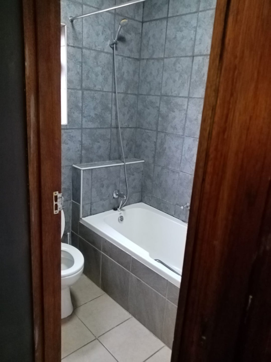 1 Bedroom Property for Sale in Brandwag Free State